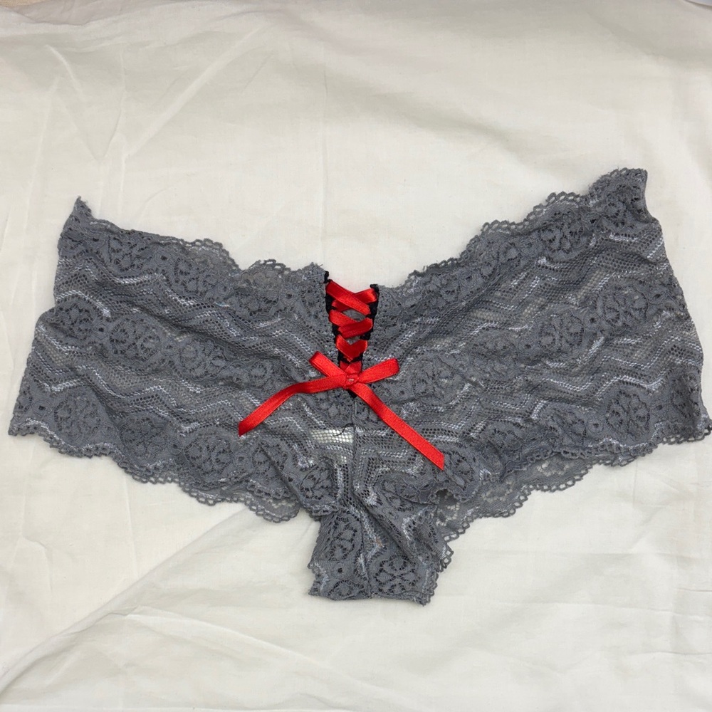 NWOT Back Red Lace Up Gray Lacey Panty